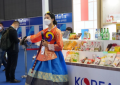 第五届进博会上“韩味浓”，五届”元老“韩国食品馆亮点纷呈人气旺